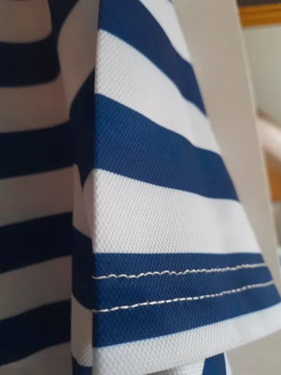 Blau weiß gestreiftes T Shirt Poloshirts