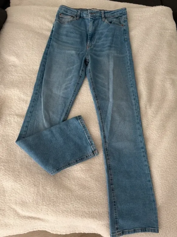 Blaue stradivarius Jeans