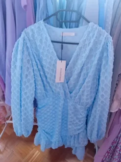 Blaues Kleid