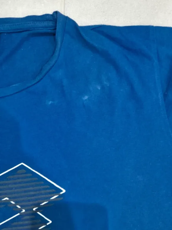 Blaues T-Shirt der Marke Lotto in Größe 16 Jahre / S.