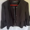 Blazer / Jäckchen mit Schößchen und Druckknöpfen elegant schwarz