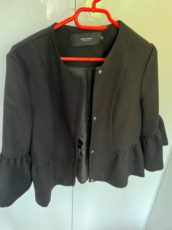 Blazer / Jäckchen mit Schößchen und Druckknöpfen elegant schwarz
