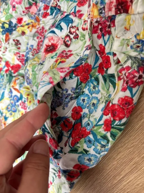 Blümchen Shorts mit Taschen