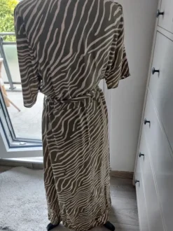 Blusenkleid