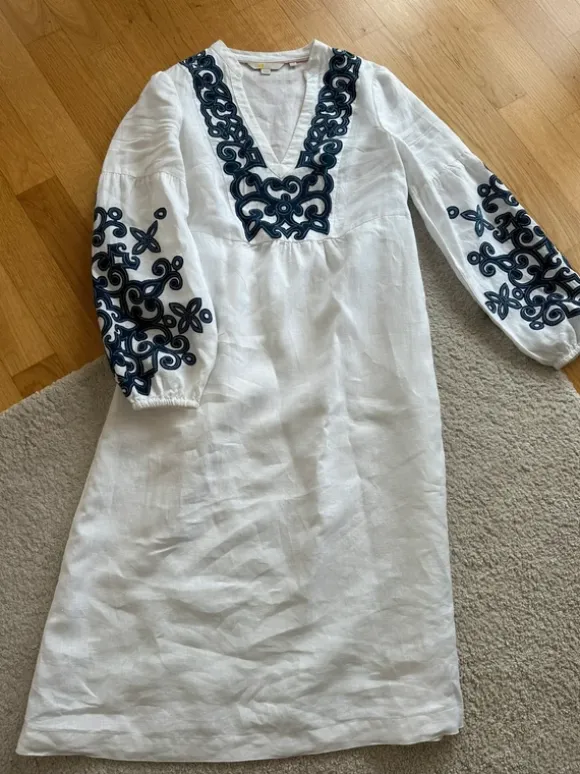 Boden Leinen Kleid 36 weiß mit blauen Applikationen