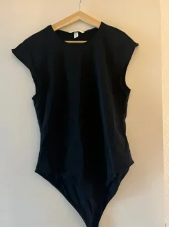 Body schwarz