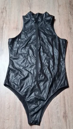 Body S/M Neu