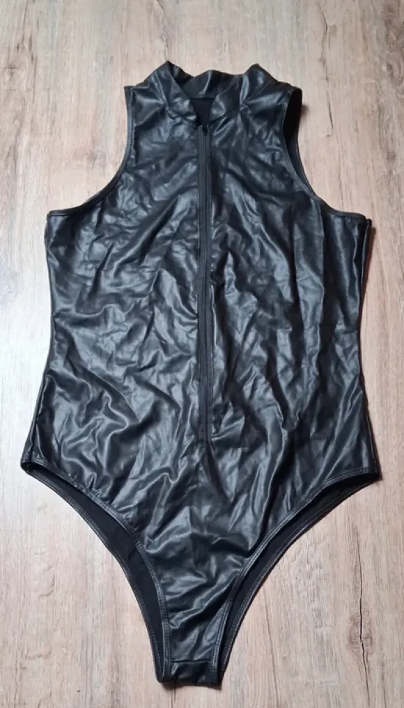Body S/M Neu