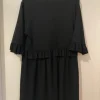 Boohoo Schwarzes Kleid V-Ausschnitt Gr. 40