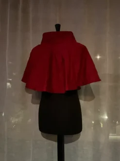 Bordeaux rook kort schouder cape