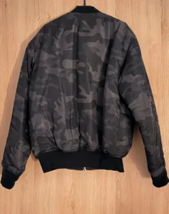 Brandit MA1 Bomberjacke Camouflage Schwarz Herren Übergangsjacke Streetwear Größe L
