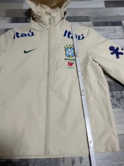 Brasilien Nike Windbreaker Creme/ weiß. S