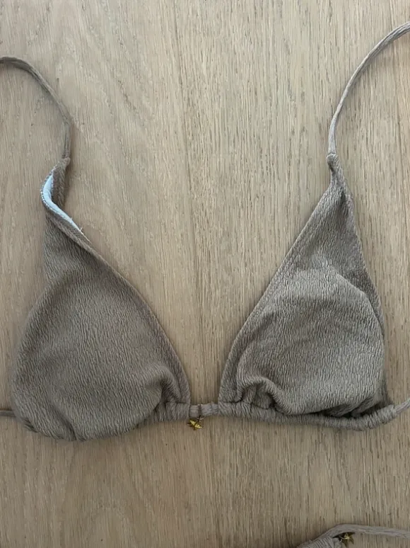 Brauner Bikini SHEIN Größe M – goldene Seesterne, strukturierter Stoff – guter Zustand
