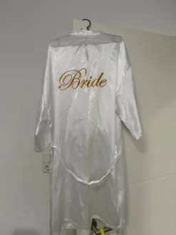 Bride Mantel