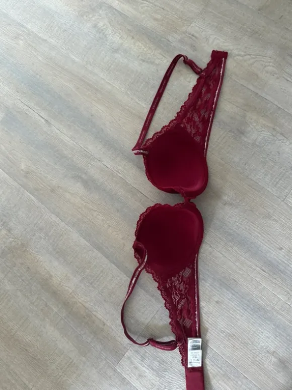 Calvin Klein BH, Ungetragen