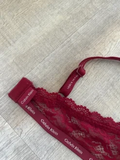 Calvin Klein BH, Ungetragen