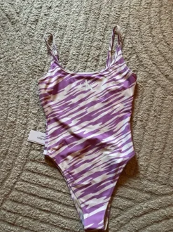 Calvin Klein Damen Badeanzug mit schönem Rückenausschnitt, Gr. XS