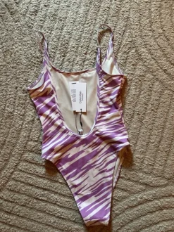 Calvin Klein Damen Badeanzug mit schönem Rückenausschnitt, Gr. XS