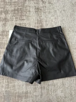 Calvin Klein Leder Shorts