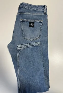 Calvin Klein W33