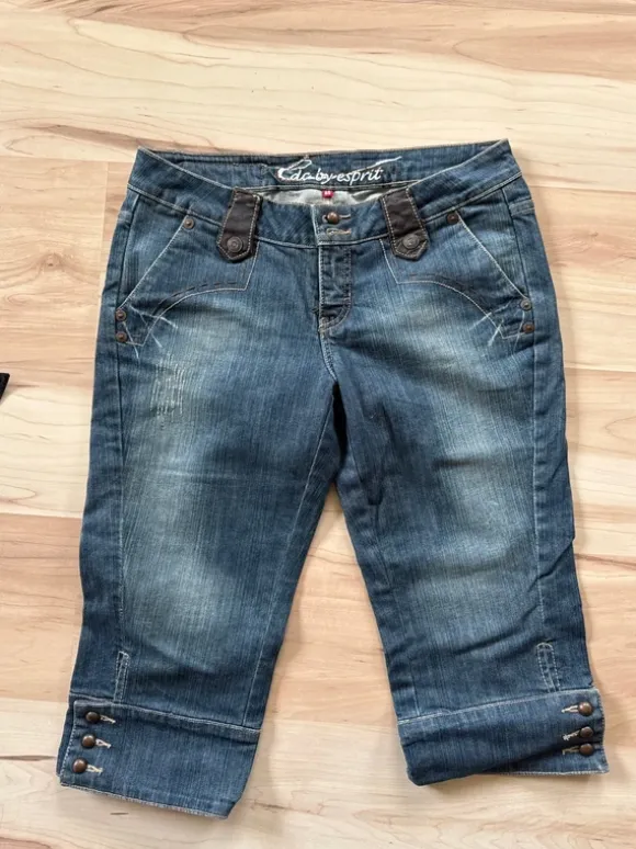 Capri Jeans