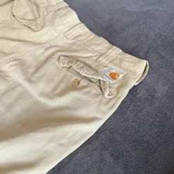 Carhartt Shorts Beige Cream W34 / size M Relaxed Fit Clean Summer Essential
