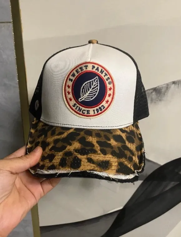 Casquette unisexe noir et blanc – neuve