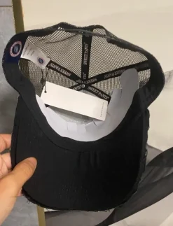 Casquette unisexe noir et blanc – neuve
