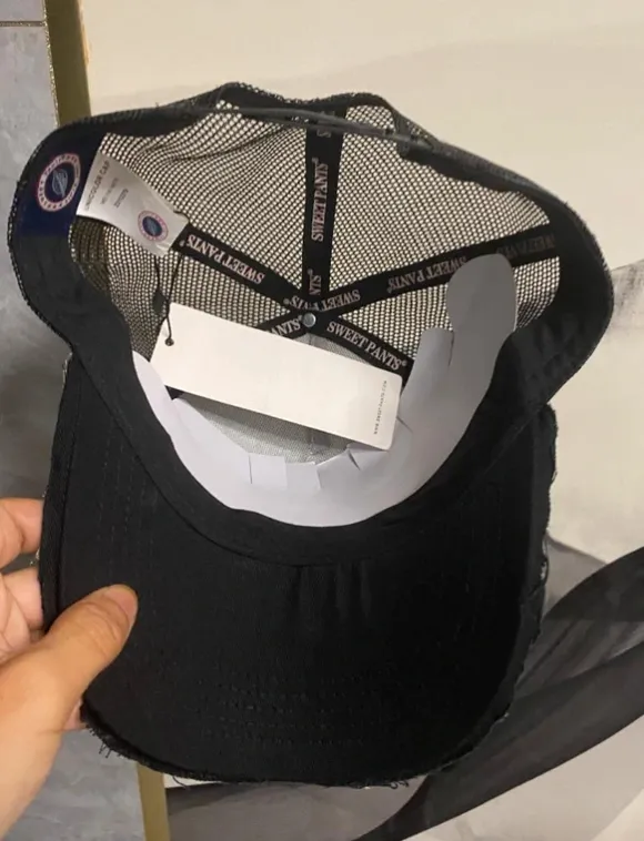 Casquette unisexe noir et blanc – neuve