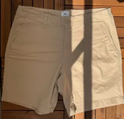 Chinoshort Regular fit by H&M