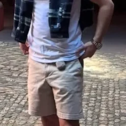 Chinoshort Regular fit by H&M