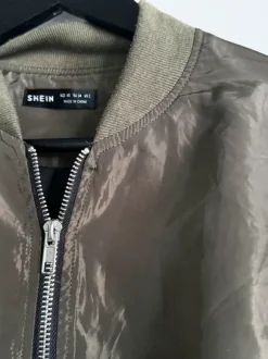 Coole bauchfreie Bomberjacke Jacke