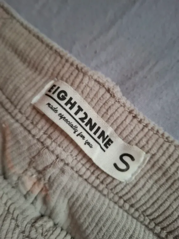 Cordhose in beige/creme