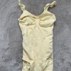 creamy Body in buttergelb