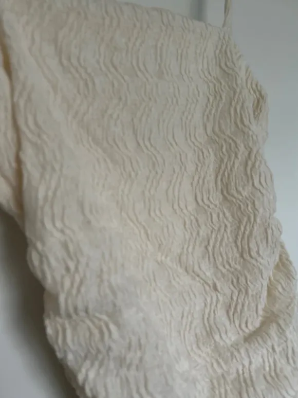 Cremefarbenes Kleid