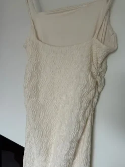 Cremefarbenes Kleid
