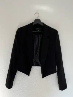 Crop Blazer