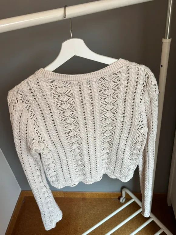 Cropped Strick Pulli