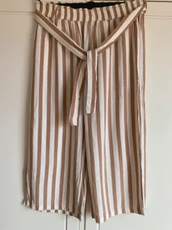 Culotte mit Streifen