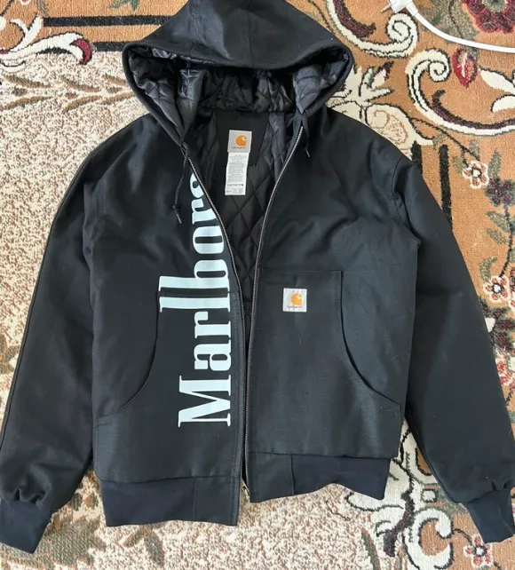 Custom Marlboro × Carhartt Zip-Hoodie Jacke Rot - Retro Workwear XL