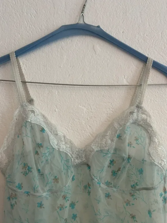 Cute Y2K floral lingerie top in babyblau
