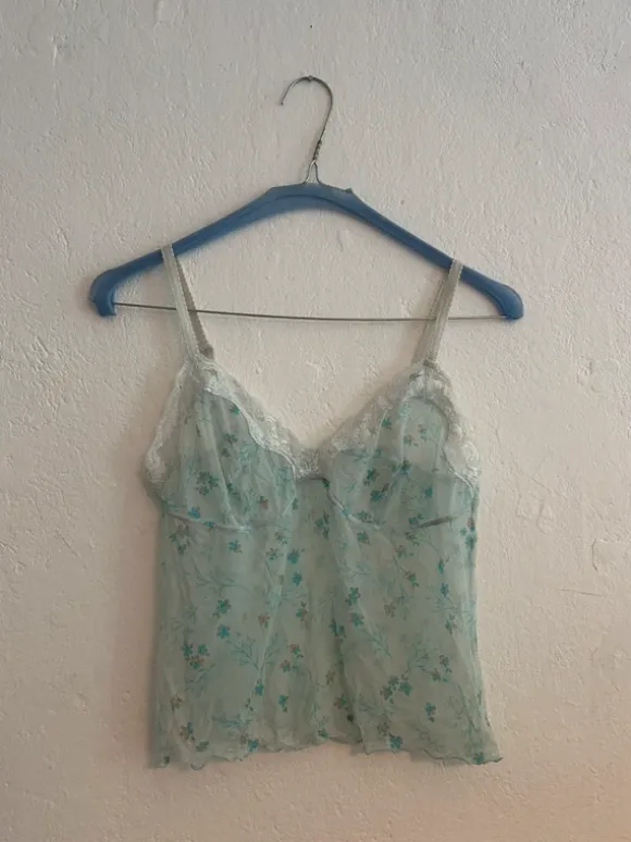 Cute Y2K floral lingerie top in babyblau