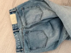 D92 Stradivarius Jeans