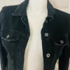 Damen Bershka Jeansjacke schwarz tailliert Gr. S