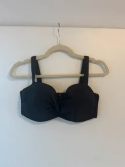 Damen Schwarzes Bikinioberteil