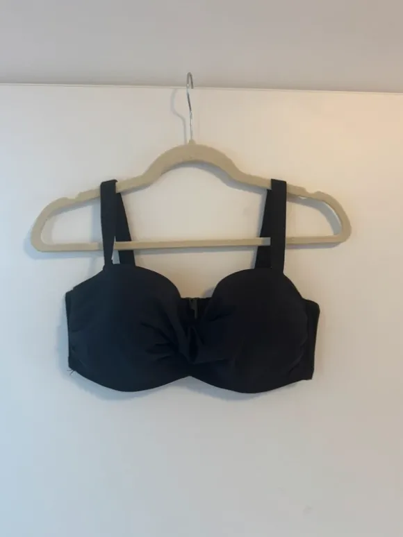 Damen Schwarzes Bikinioberteil