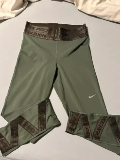 Damen Sport Leggings Nike Dri-Fit neu