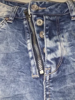 Damen-Denim-Shorts in Blau Größe 38 Mini, mit Knopfleiste und Reißverschluss