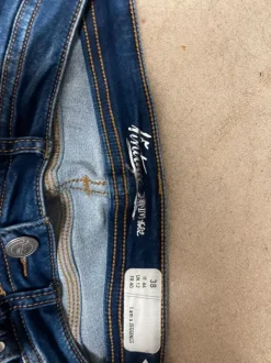 Damenhose in der Größe 38