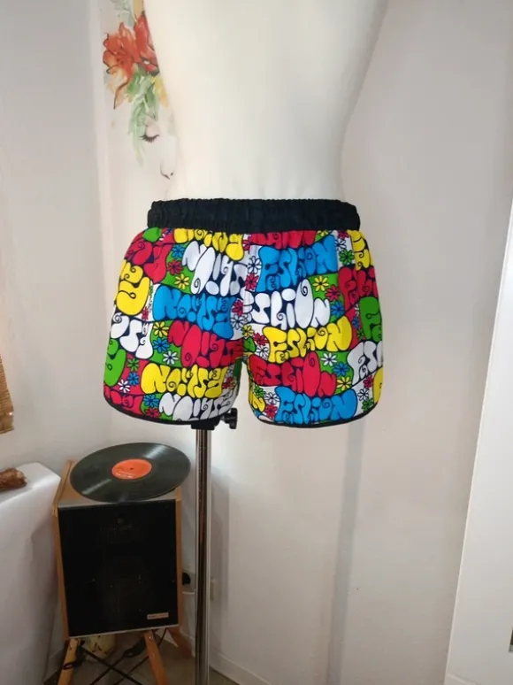 Damen-Shorts – neu ohne Etikett.